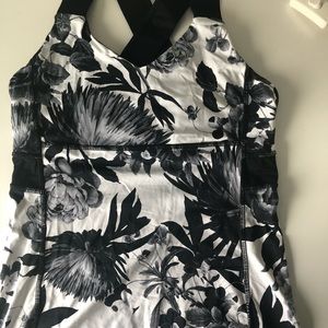 Lululemon criss cross back tank